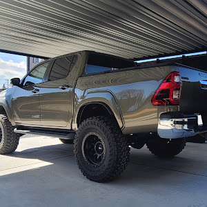 ハイラックス GUN125