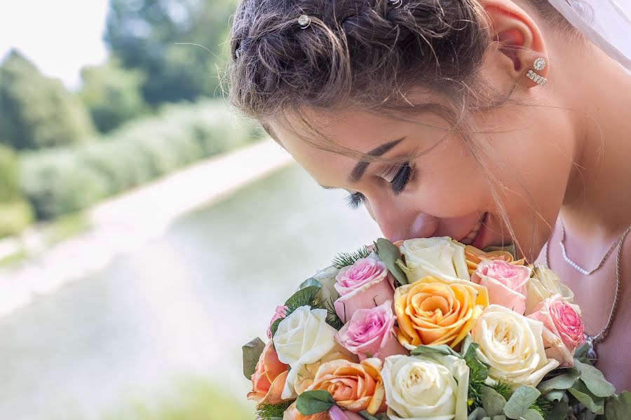 Fotógrafo de casamento Bernadett Lelkes (berkatt). Foto de 29 de março 2019