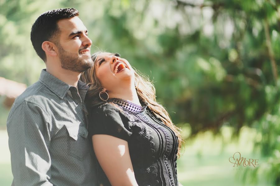 Fotografo di matrimoni Brenda Vazquez (amorefotocinema). Foto del 23 luglio 2020