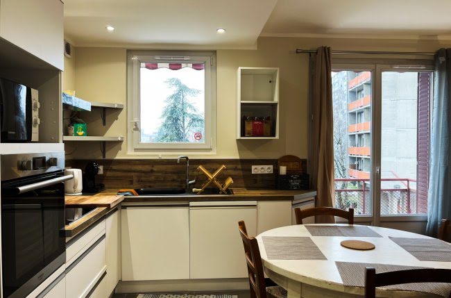 Location meublée appartement 4 pièces 68 m² à Grenoble (38000), 1 863 €