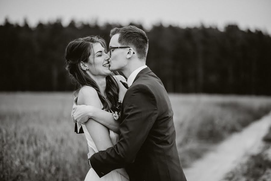 Wedding photographer Michaela Smetanová (smetanovam). Photo of 9 November 2020