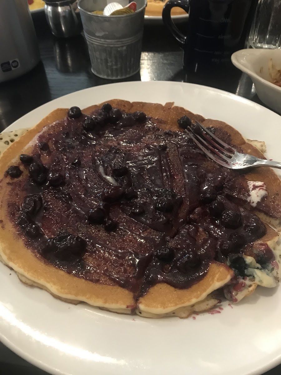 GF Blueberry Pancakes!! Blueberries inside and outside very very delicious 😋