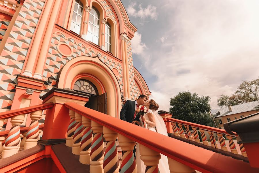 Fotografo di matrimoni Alena Pokivaylova (helenaphotograpy). Foto del 3 aprile 2020