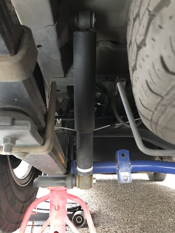 ハイエースの車高調整に関するカスタム事例の投稿画像3枚目