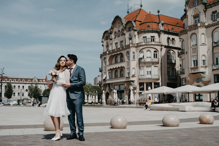 Fotografo di matrimoni Sime Marius (marius-sime). Foto del 23 maggio 2022