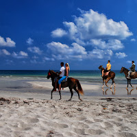 A cavallo in spiaggia di BASTET-Clara