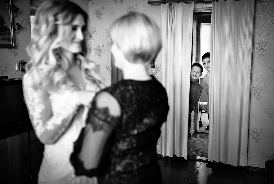 Wedding photographer Elena Raevskaya (leonflo). Photo of 24 January 2020