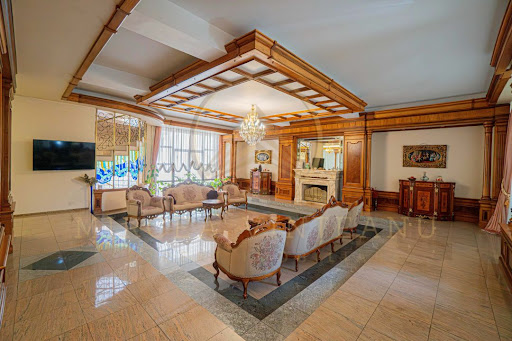 Maison avec terrasse 1