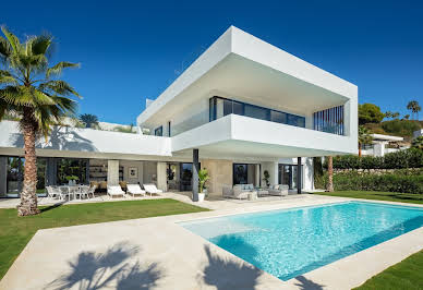 Villa with pool 7