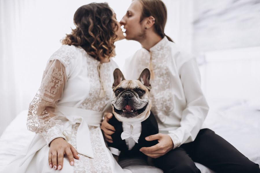 Nhiếp ảnh gia ảnh cưới Oleh Lazurka (lazurka300696). Ảnh của 17 tháng 9 2019