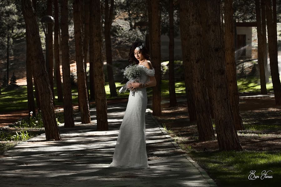 Fotógrafo de casamento Yunus Esen (esenyunus). Foto de 4 de abril 2018