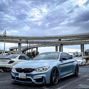 M4 クーペ F82