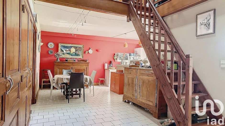 Vente maison 7 pièces 131 m² à Marthon (16380), 125 000 €