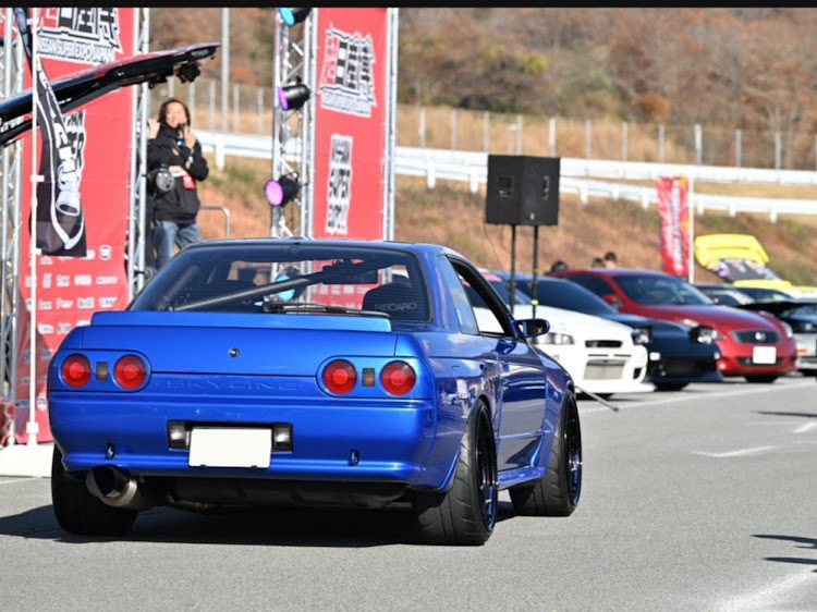 スカイライン GT-RのBNR32・ブルーに関するカスタム事例の投稿画像22枚目