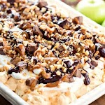 Chocolate Drizzled Caramel Apple Fluff was pinched from <a href="https://www.melissassouthernstylekitchen.com/chocolate-drizzled-caramel-apple-fluff/" target="_blank" rel="noopener">www.melissassouthernstylekitchen.com.</a>