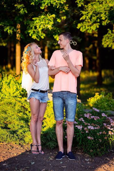 Wedding photographer Aleksandr Zolotarev (alexzolotarev). Photo of 13 August 2016