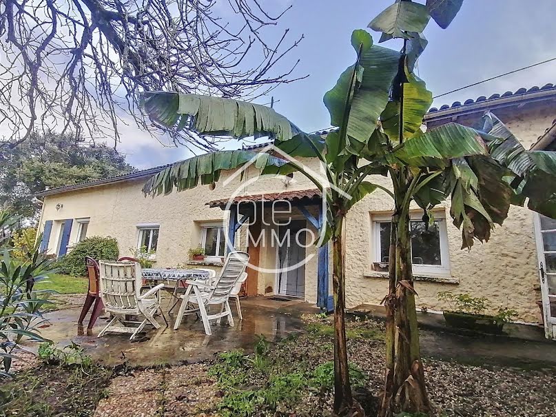 Vente maison 7 pièces 214 m² à Caplong (33220), 223 650 €