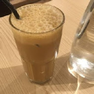 MB white coffee 南洋料理餐廳(忠孝店)