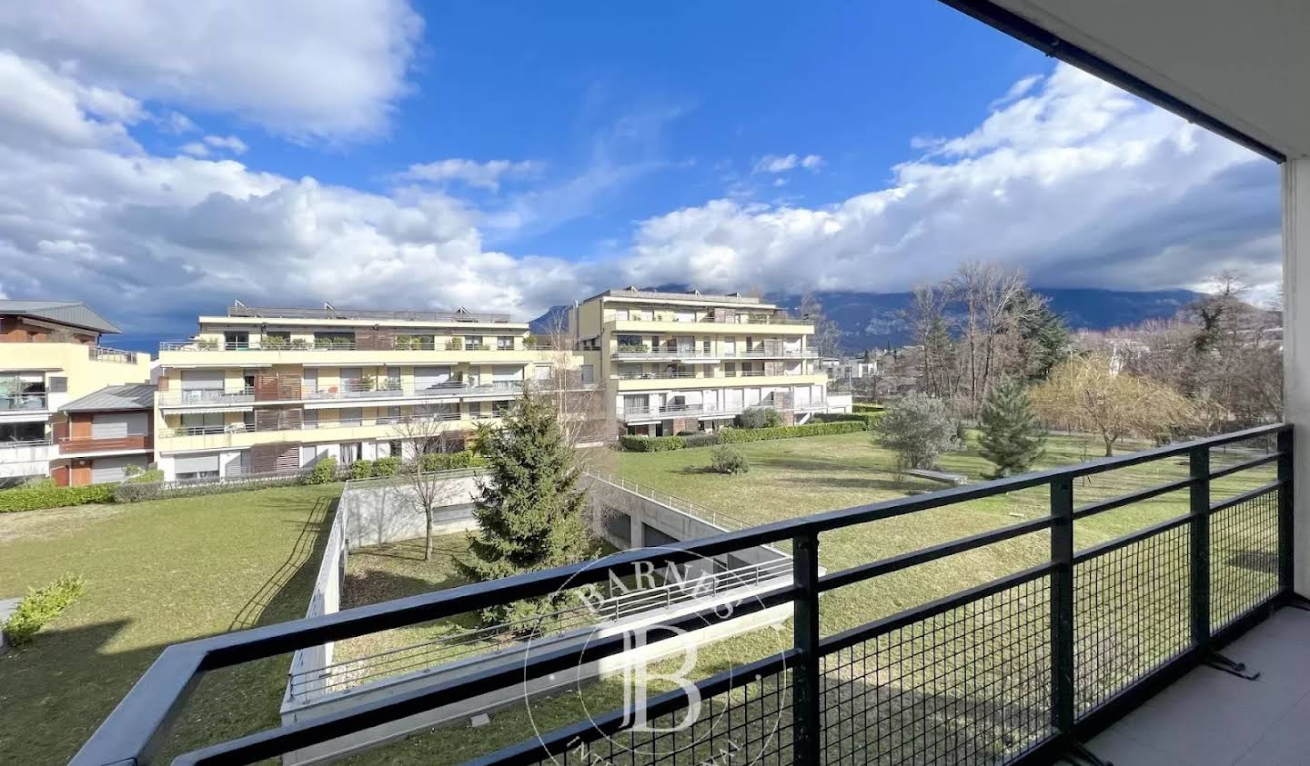 Apartment with terrace Aix-les-Bains