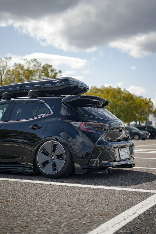 カローラスポーツのテスラキャップ・洗車・コロナ・トミカくじ・ドライブに関するカスタム事例の投稿画像2枚目