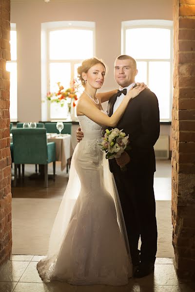 Fotógrafo de casamento Dasha Trubicyna (daloryfoto). Foto de 17 de maio 2015