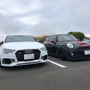 RS3 セダン