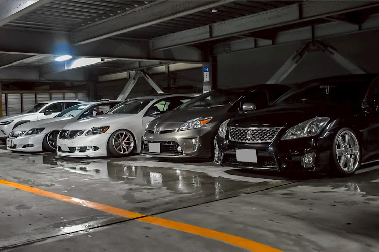プリウスのドライブ・ホイール交換・オフ会・熱中症に注意に関するカスタム事例の投稿画像1枚目