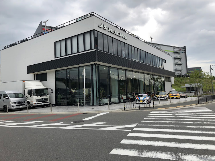 フィットのスーパーオートバックスサンシャインKOBE・J'S RACING・STREAMER COFFEE TONDABAYASHI DINER・スヌーピーアート・可愛い嘘のカワウソに関するカスタム事例の投稿画像7枚目