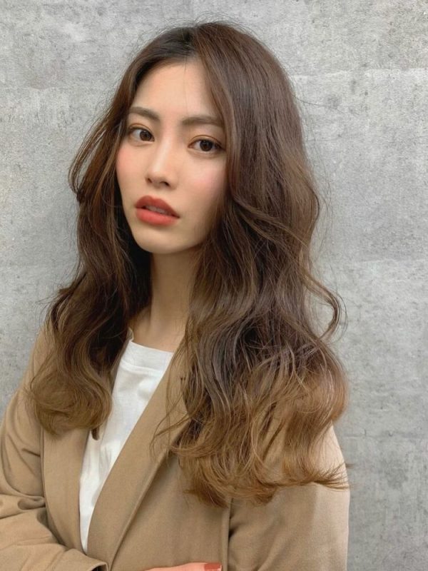 骨格診断ナチュラルの女性に似合うロングヘア特集 私にベストな髪型を見つけよう Trill トリル