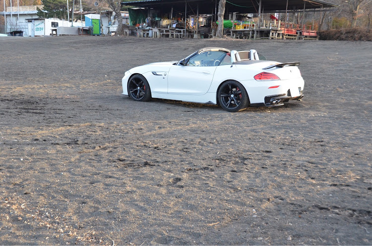 Z4 ロードスターの山中湖・富士山見えません・オープンカー・楽しい人生に関するカスタム事例の投稿画像2枚目