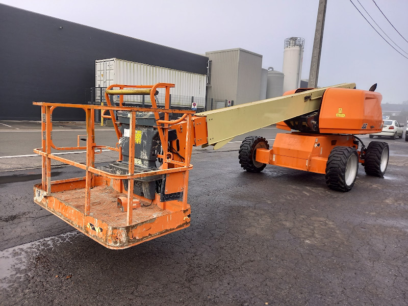 Picture of a JLG 600S