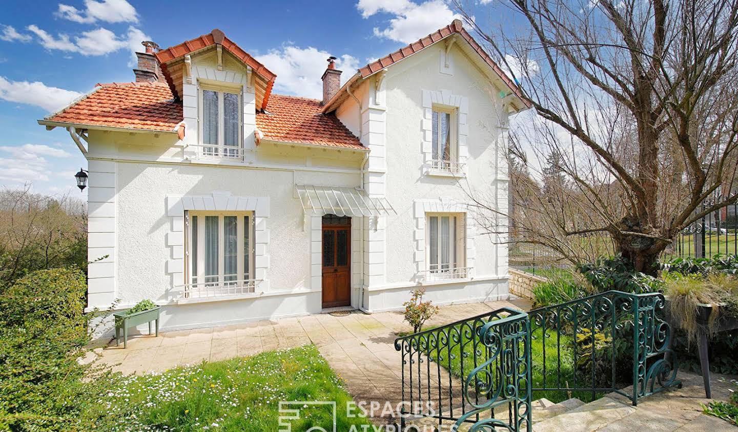 House with terrace Saint-Pierre-lès-Nemours