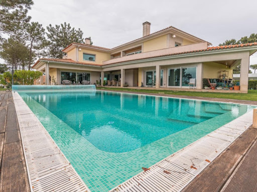 Maison avec piscine 1