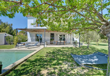 House with pool and terrace 3