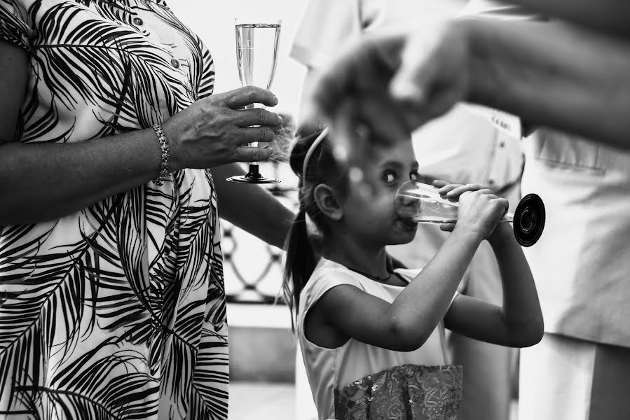 Fotógrafo de casamento Vladimir Smetnev (smetnev). Foto de 1 de setembro 2018