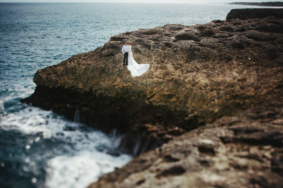 Fotógrafo de casamento Yuriy Meleshko (whitelight). Foto de 30 de agosto 2022