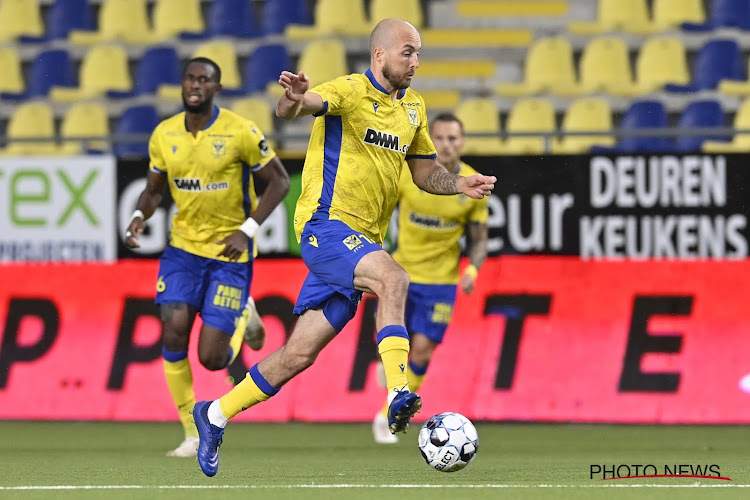 🎥 Feest gaat niet door: Steve De Ridder ziet weergaloze omhaal afgekeurd worden in STVV-Oostende