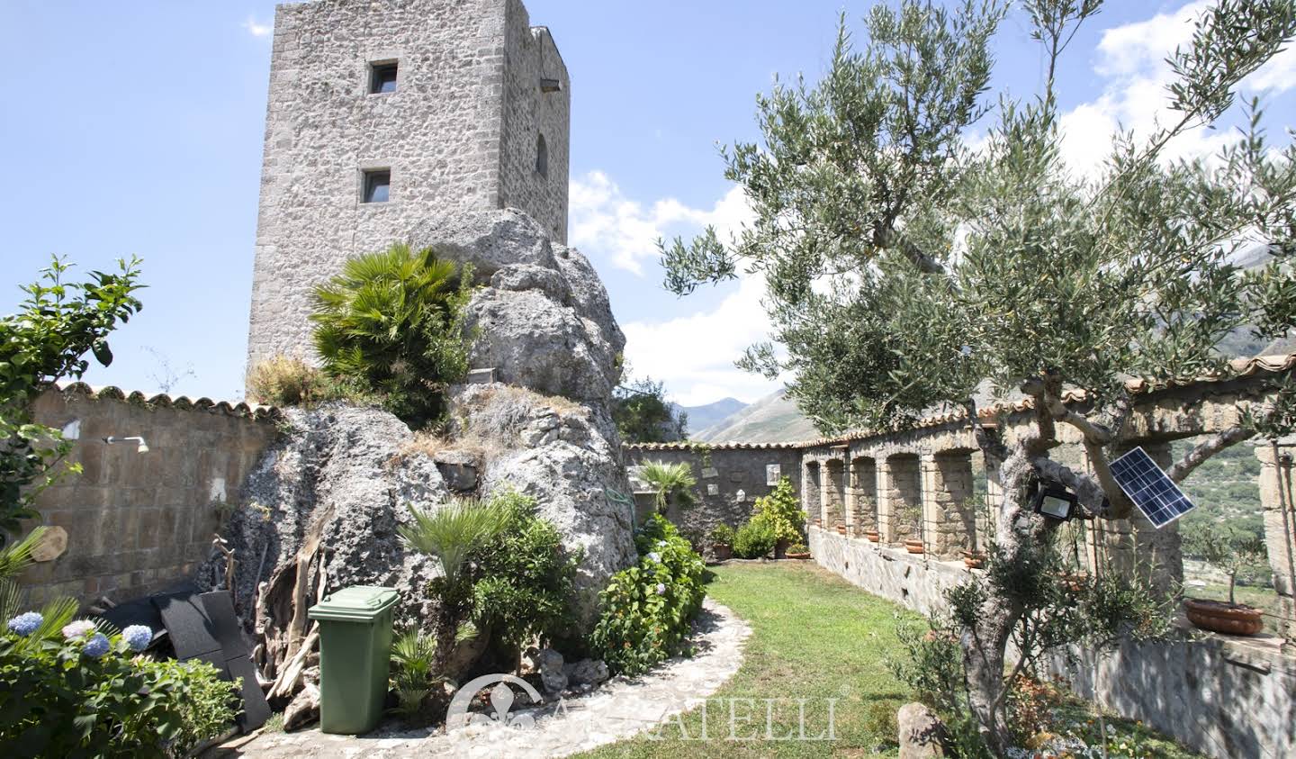 Villa with garden and terrace Castellonorato