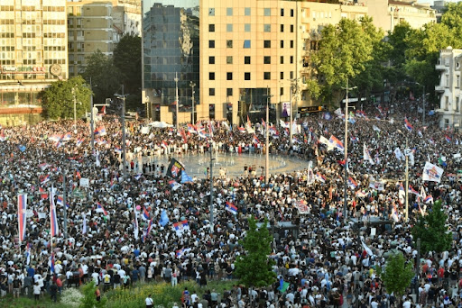 Arhiv javnih skupova: Na protestu na Slaviji bilo oko 140.000 ljudi