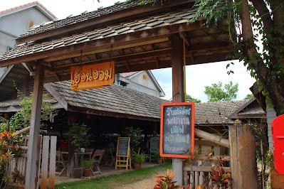 1. ครัวฮอม อาหารเหนือรสเลิศ - Kruahorm (Thai Lanna & Cafe