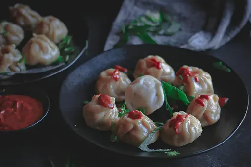 Chicken Steamed Momos [8 Pieces]