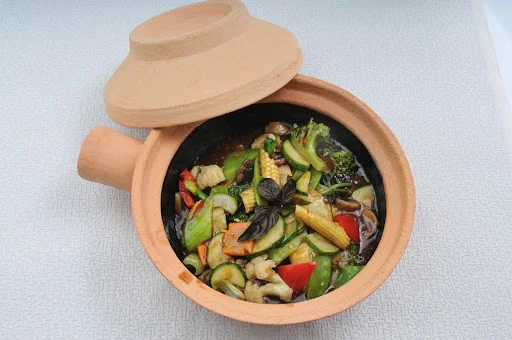 Nong Exotic Vegetables In Chilli Basil Sauce(Mc)