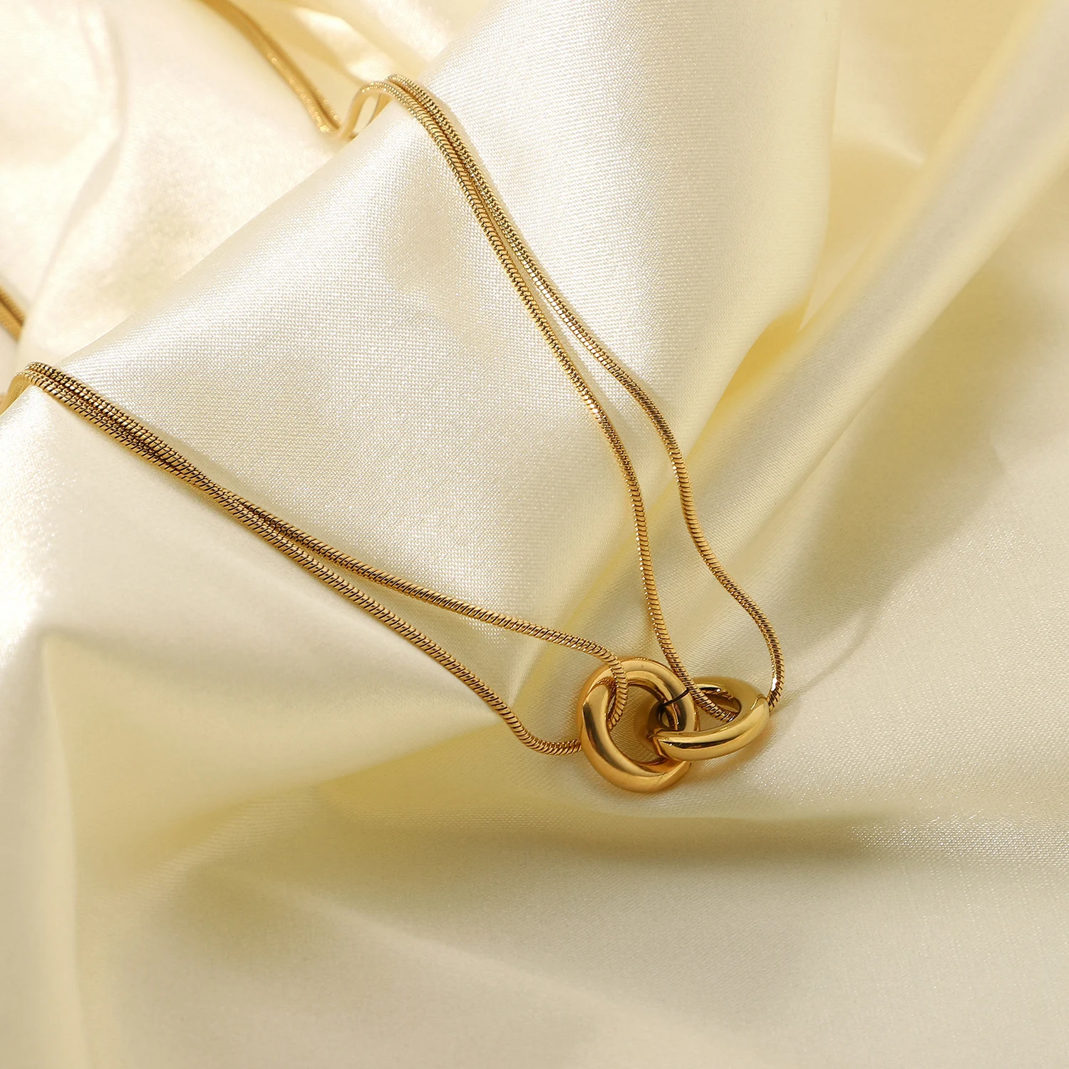 Title 6, Collier en acier inoxydable style "Net Red" lux...