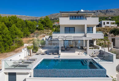 Villa with pool and terrace 3