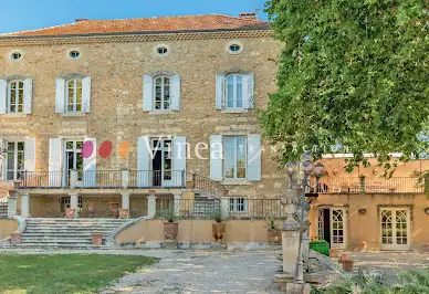 Vignoble avec piscine et dépendances 3