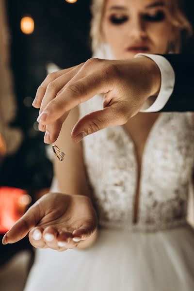 Wedding photographer Nazariy Slyusarchuk (photofanatix). Photo of 20 September 2019