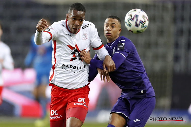 Officiel : Charleroi attire un attaquant prometteur pour l'avenir 