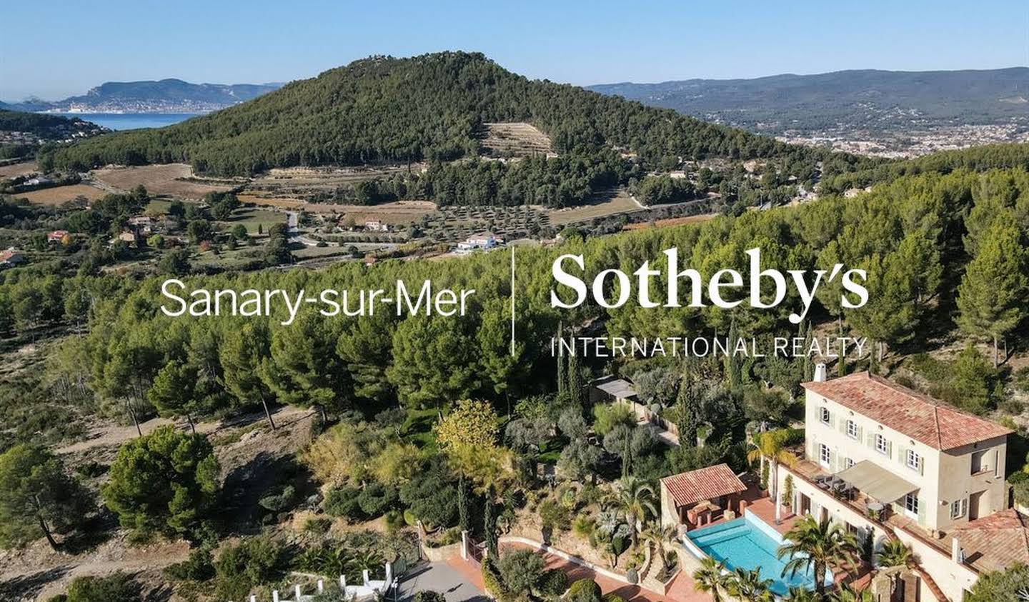 Seaside house with pool Saint-Cyr-sur-Mer