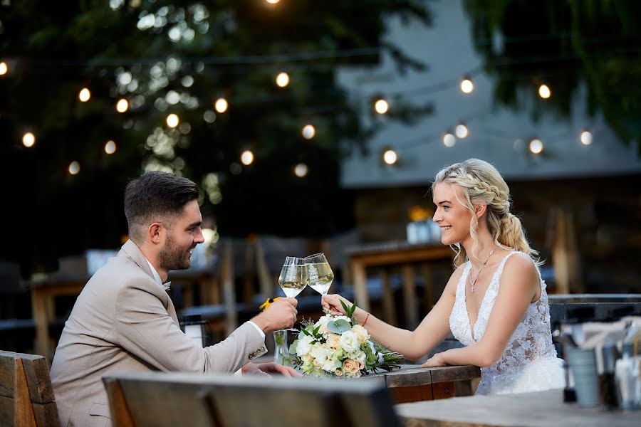 Wedding photographer Mihály Udvardy Miskafotó (udvardy). Photo of 17 April