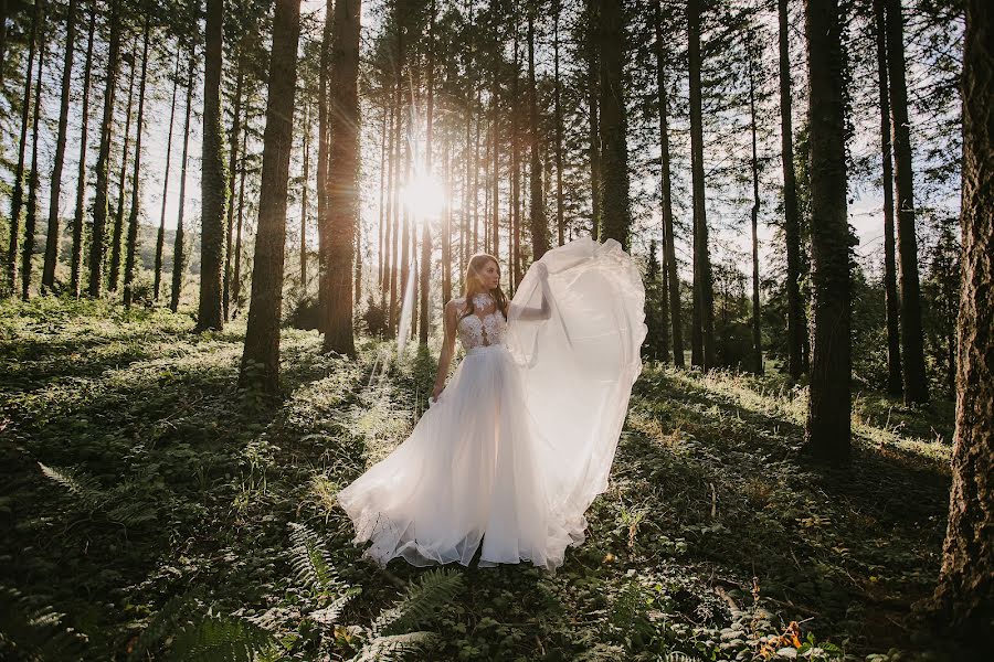 Fotógrafo de casamento Tímea Kaplonyi (kaplonyitimea). Foto de 29 de novembro 2023